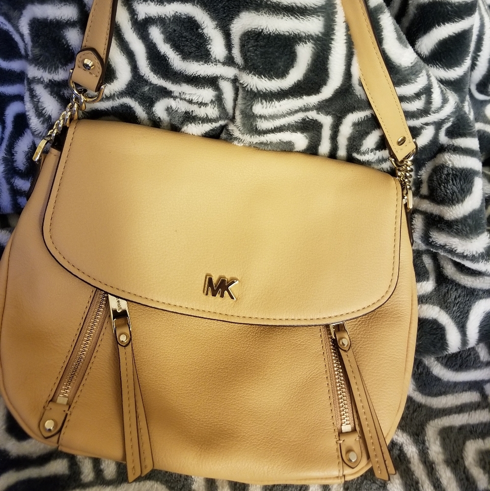 Michael Kors Shoulder and Crossbody Purse